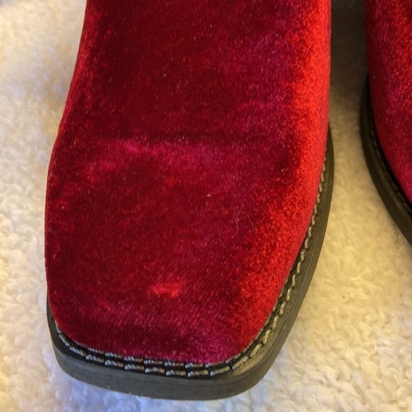 Justin Boot Womens Chellie Velvet Color: Red Style L9758 Rodeo, Horseback NWT - Picture 11 of 11